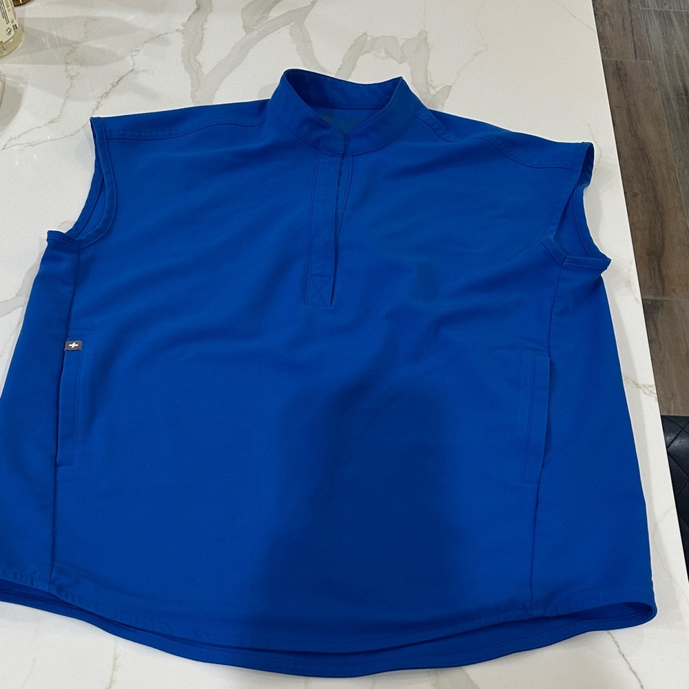 Blue Figs top